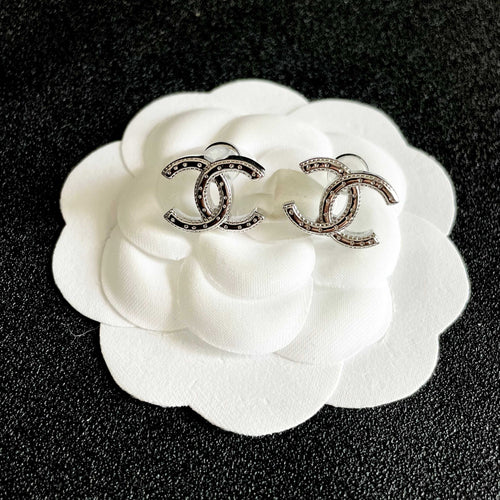 CHANEL 26S DOUBLE C LOGO CRYSTAL STUD EARRINGS IN SILVER METAL 631914