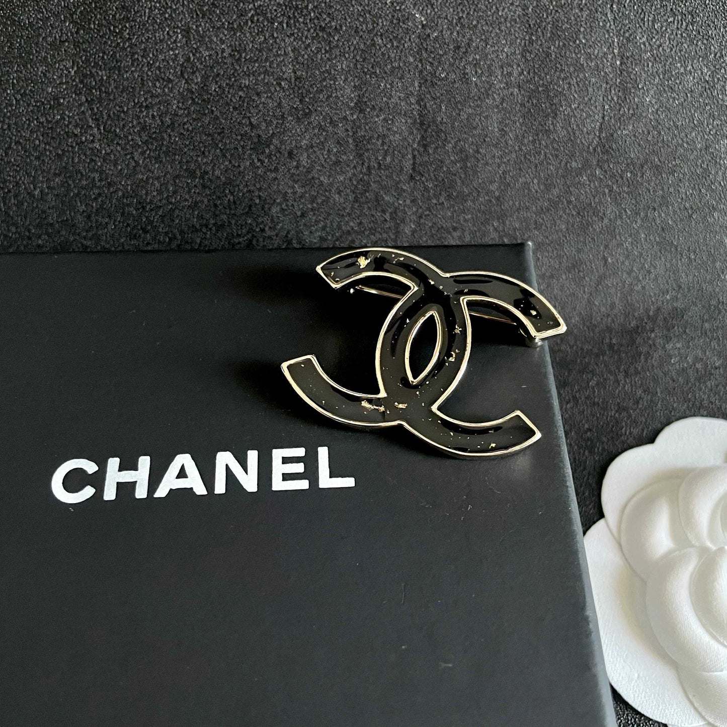 CHANEL 26S DOUBLE C LOGO BROOCH IN BLACK ENAMEL 631919