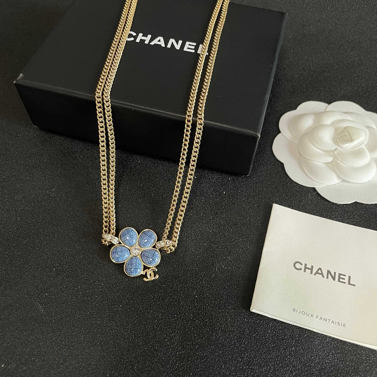 CHANEL 26S DOUBLE C LOGO BLUE PETAL FLOWER LAYERED CHAIN NECKLACE IN GOLD METAL 633153
