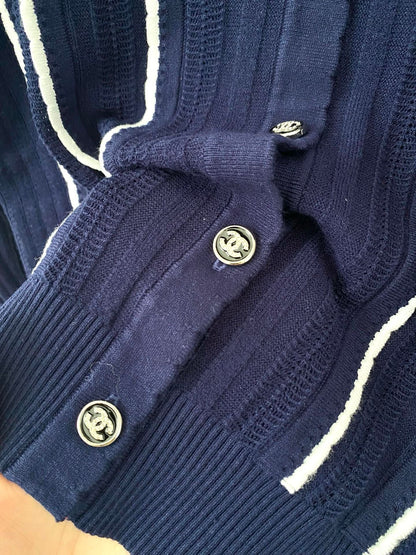 CC 25 Cardigan In Navy Blue Wool