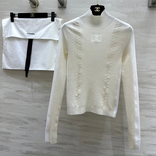 CHANEL 26S TURTLENECK SWEATER 679