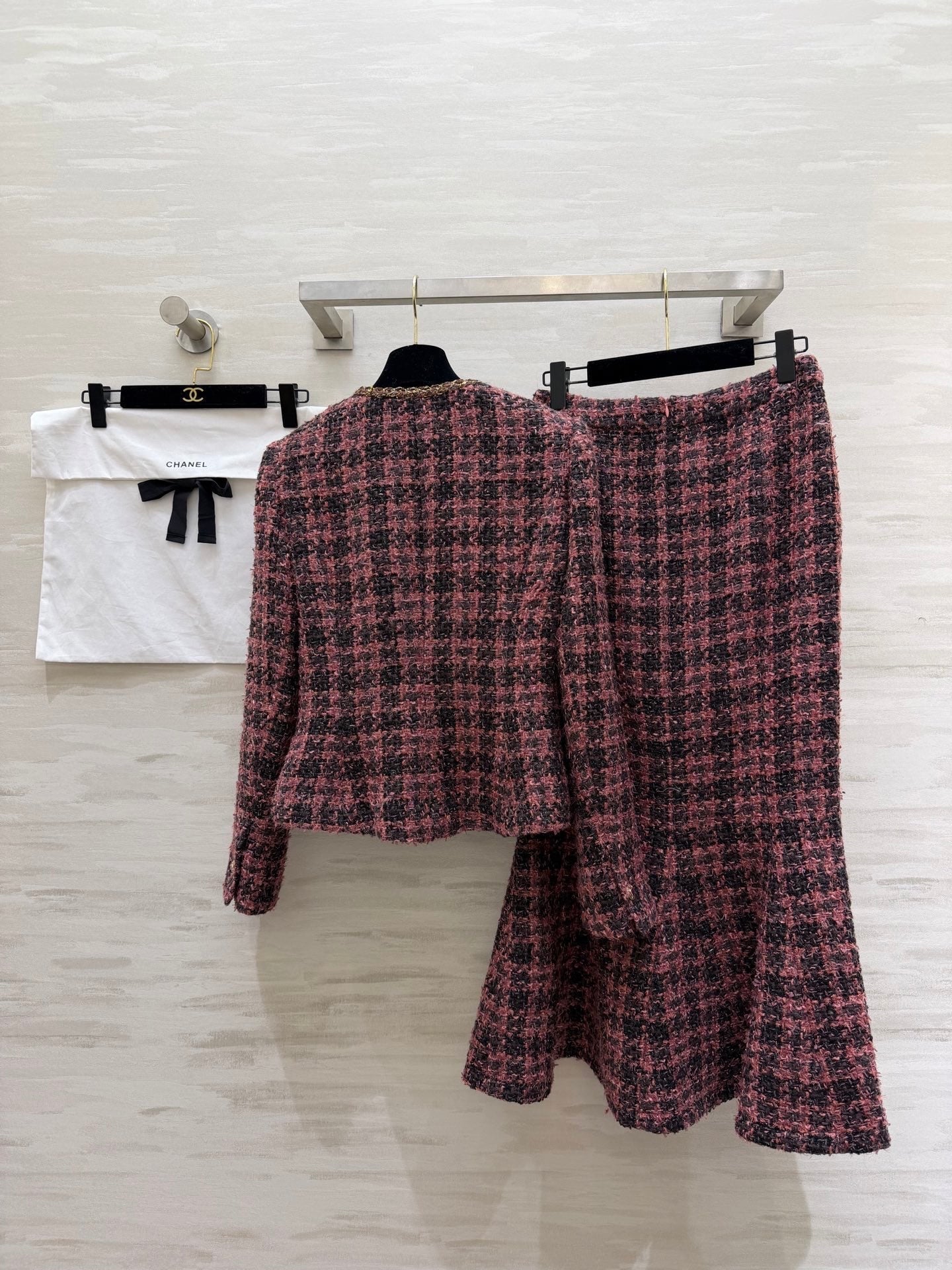 CHANEL 26S WOOL JACKET AND SKIRT SET 925