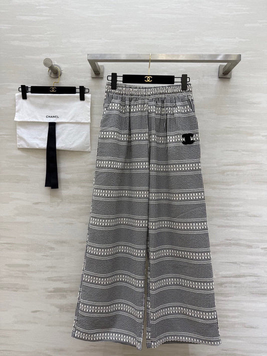 CHANEL 26S WIDE-LEG PLAID PANTS 971