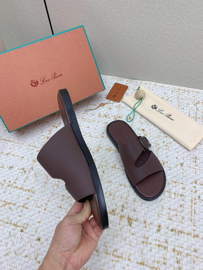 SANDALS IN BROWN CALFSKIN