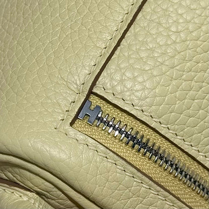 HERMES 25S MINI LINDY 19 IN PASTEL YELLOW CALFSKIN SILVER HARDWARE