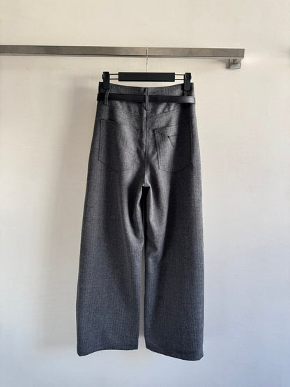 PRADA 26S SUIT 650