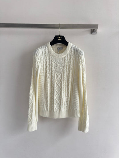 CHANEL 26S SWEATER 692