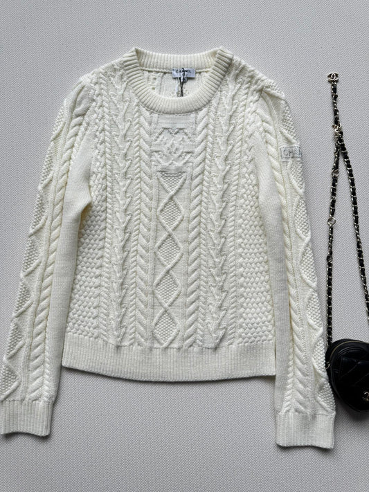 CHANEL 26S SWEATER 692