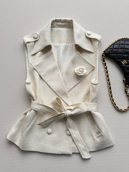 CHANEL 26S SLEEVELESS BLAZER 707
