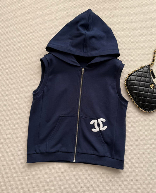 CHANEL 26S HOODED VEST 880