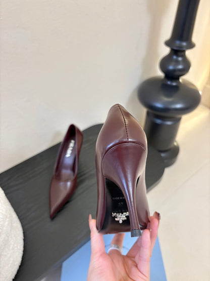 PRADA 26S POINTED-TOE HIGH HEELS IN BURGUNDY RED LAMBSKIN