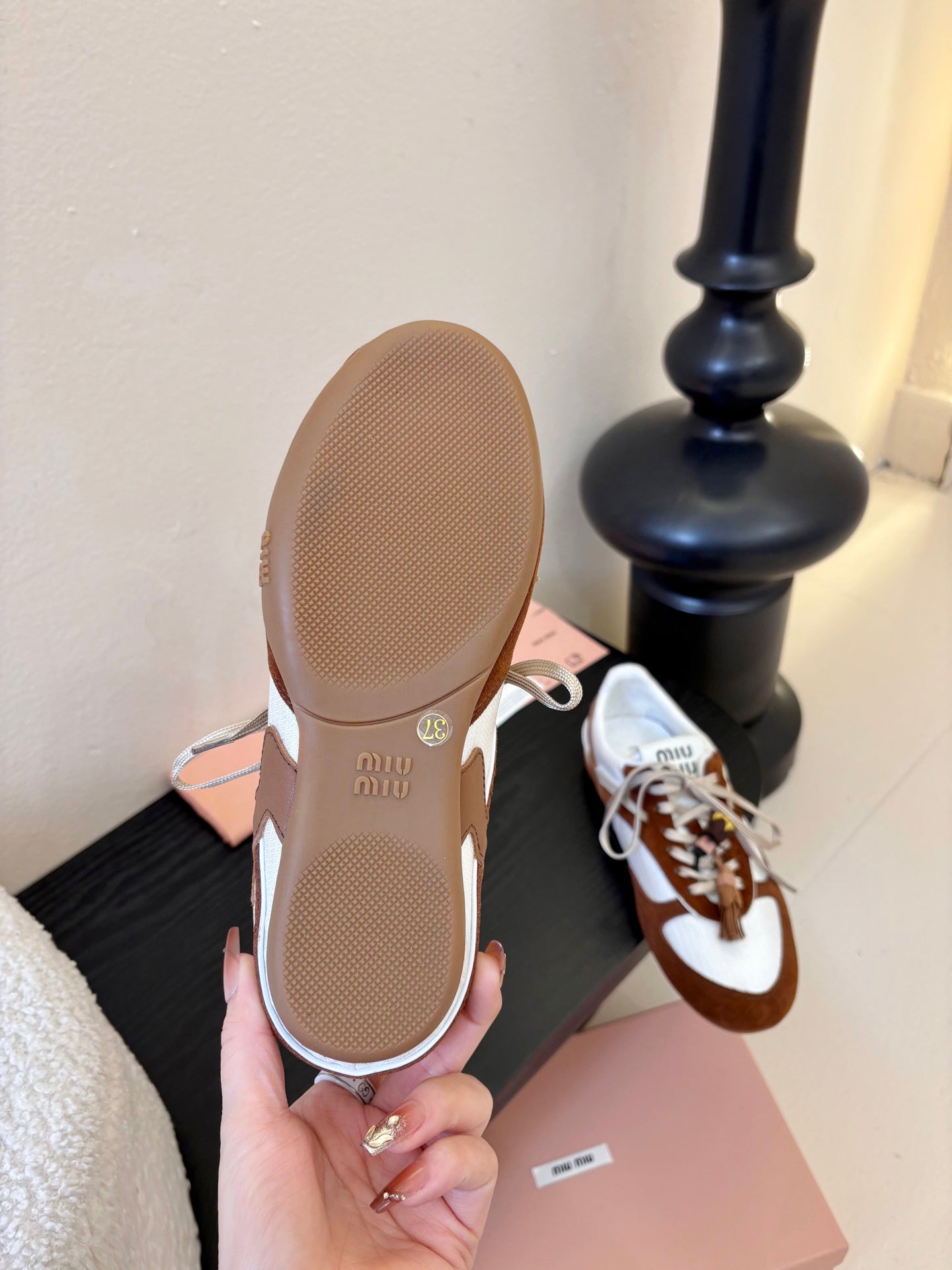 MIUMIU 26S SNEAKERS IN WHITE AND CARAMEL BROWN SUEDE AND MESH