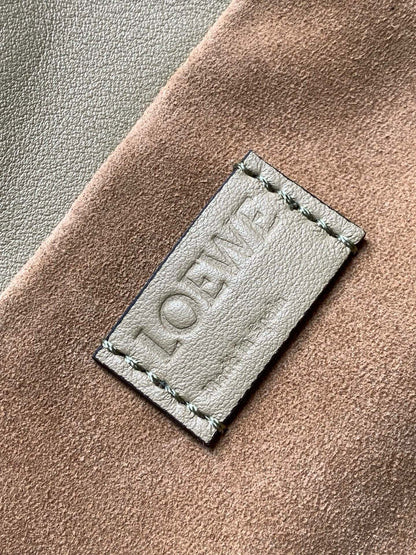 LOEWE 25S MEDIUM FLAMENCO CLUTCH BAG 23 IN DUSTY KHAKI CALFSKIN