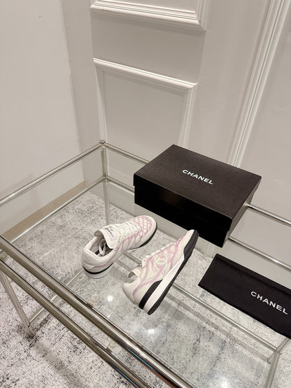 CASUAL SNEAKER IN WHITE AND PURPLE CALFSKIN