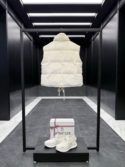 MONCLER 25S DOWN PUFFER VEST IN WHITE 013