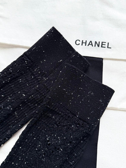 CHANEL SWEATER STYLE 82