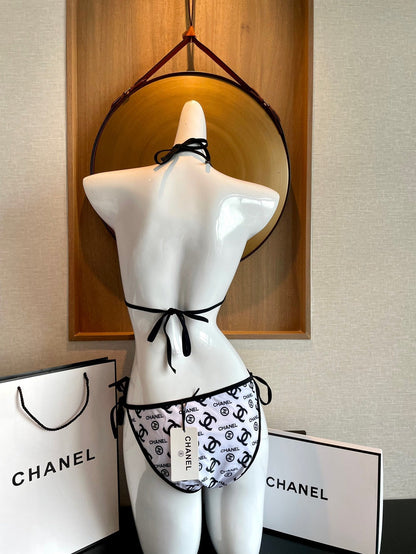 BIKINI SWIMSUIT IN WHITE AND BLACK LOGO PRINTED 627826