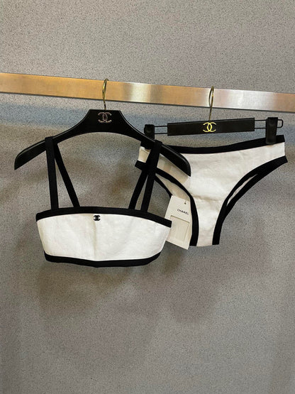 HIGH NECK SWIMSUIT IN WHITE AND BLACK TRIM 627830