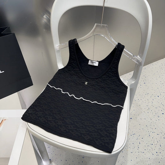 SLEEVELESS TOP 640632 IN BLACK COTTON RAISED LOGO