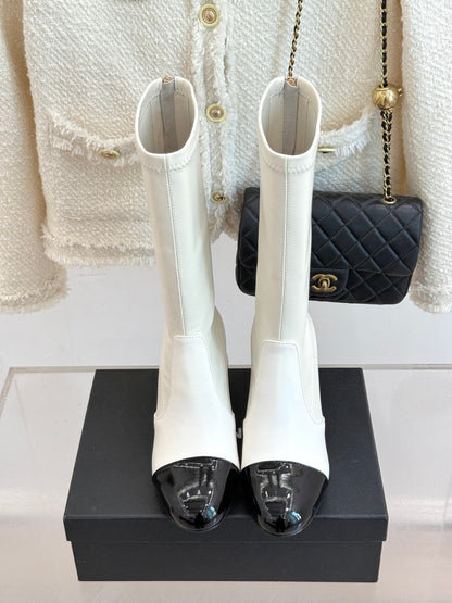 CC PEARL BOOTS IN WHITE CALFSKIN