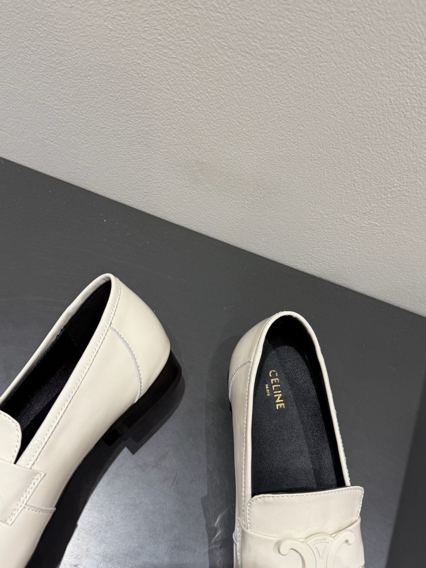 TRIOMPHE LOAFERS IN WHITE PATENT CALFSKIN