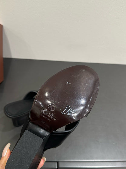 LP HIGH HEELS 25S IN BLACK LAMBSKIN