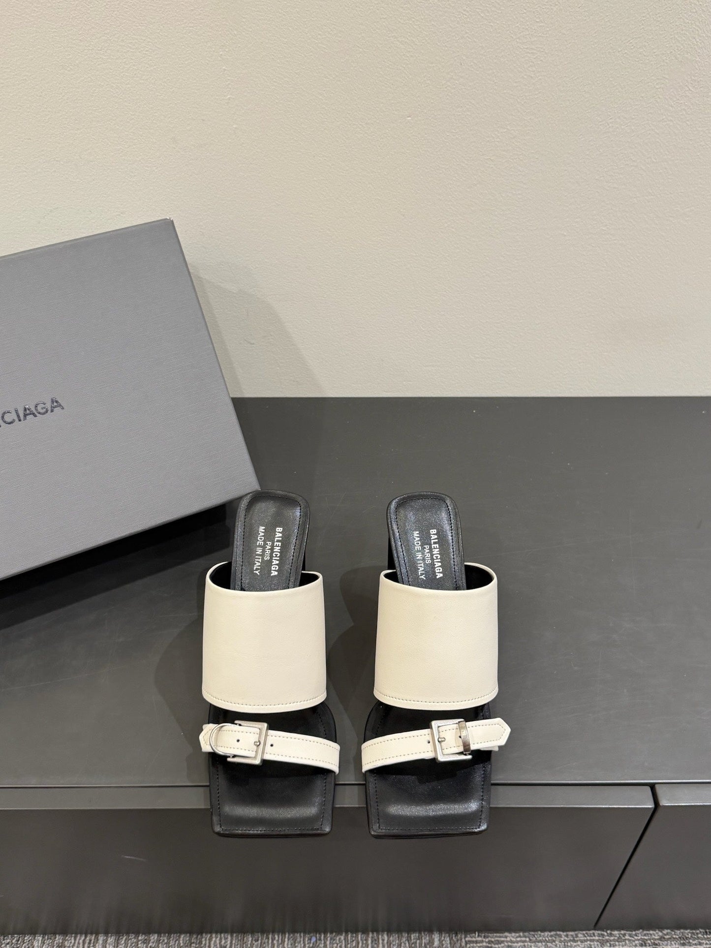 BALENCIAGA 25S HIGH-HEELED SANDALS IN WHITE CALFSKIN WITH SILVER HARDWARE