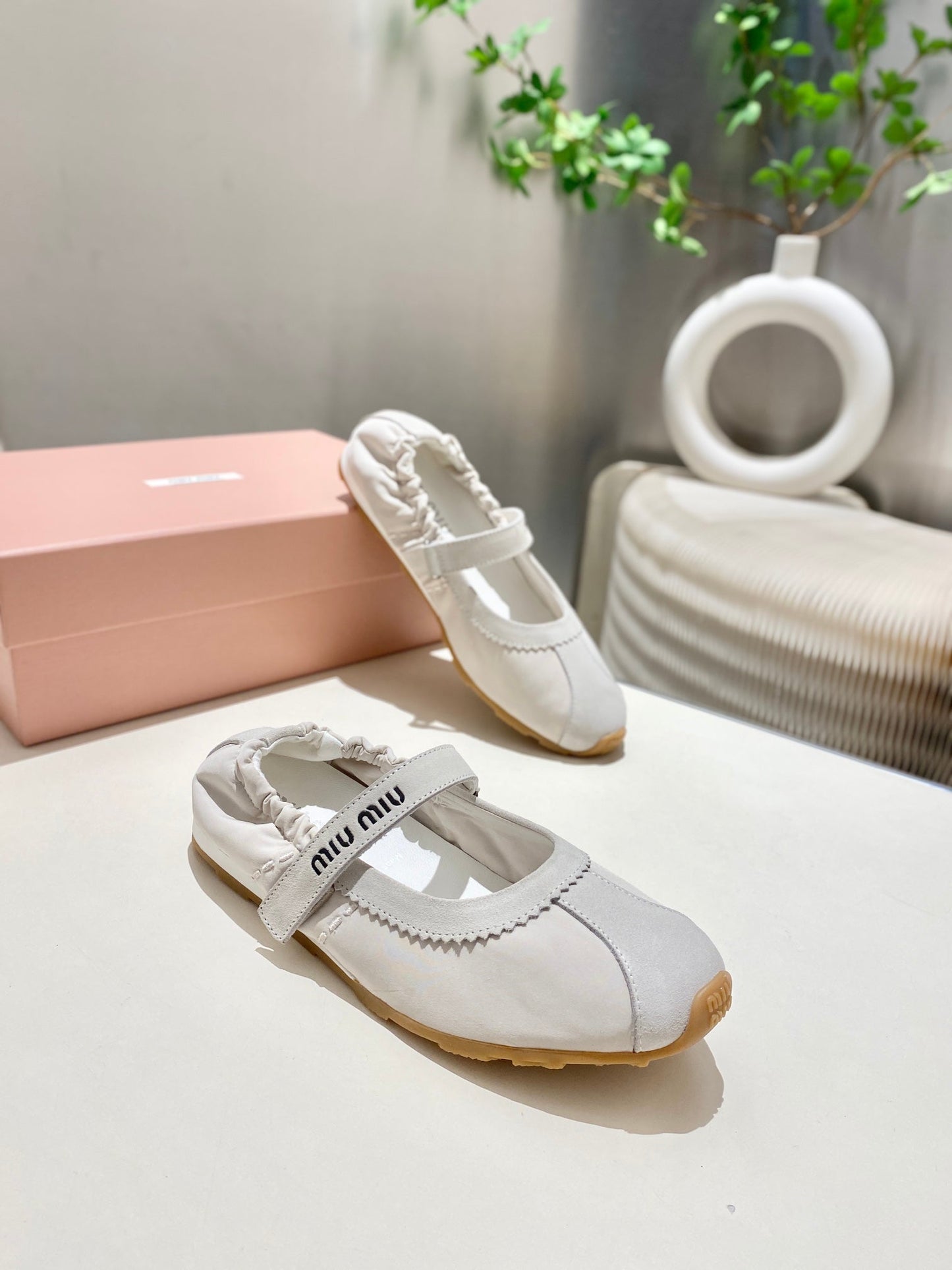 MIUMIU 26S RUCHES NAPPA BALLERINAS IN CREAM WHITE SUEDE AND FABRIC
