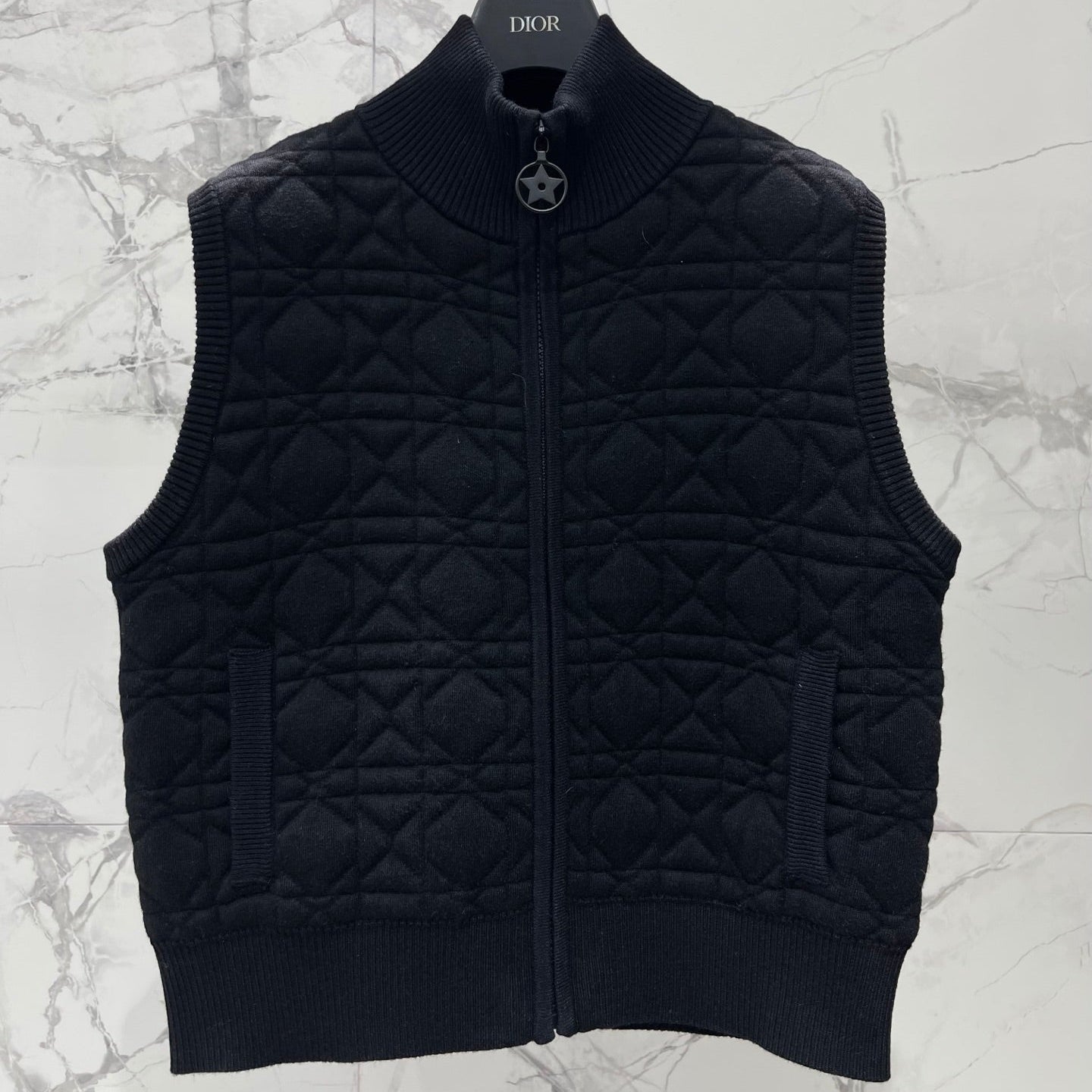 DIOR 26S DIAMOND-PATTERN KNIT VEST 946