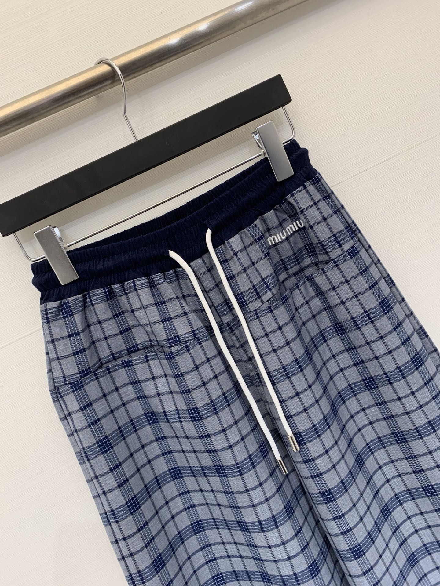 MIUMIU 26S PLAID DRAWSTRING PANTS 942