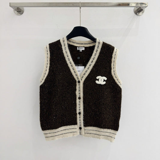 CHANEL 26S SLEEVELESS KNIT BLAZER 741