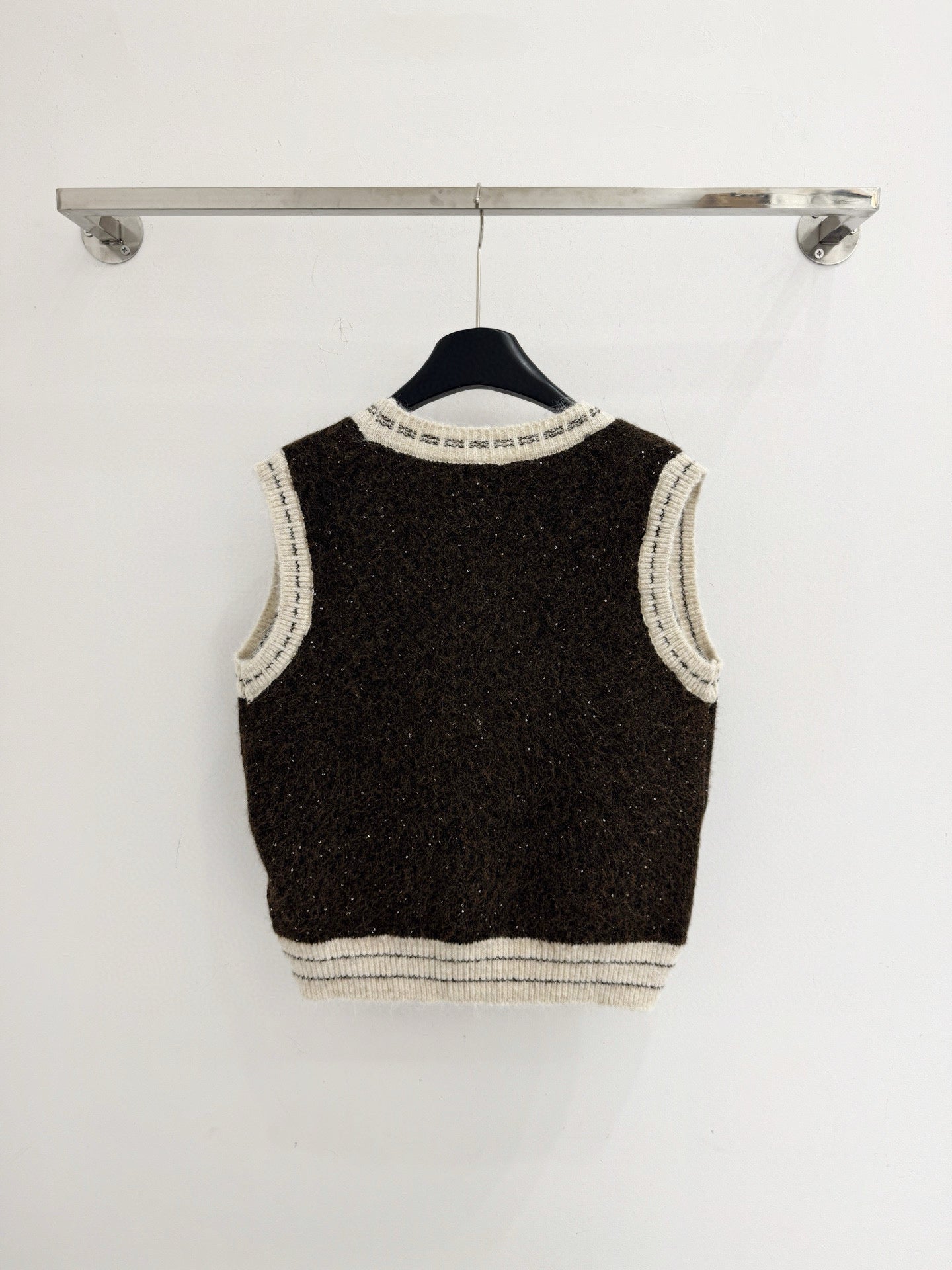 CHANEL 26S SLEEVELESS KNIT BLAZER 741