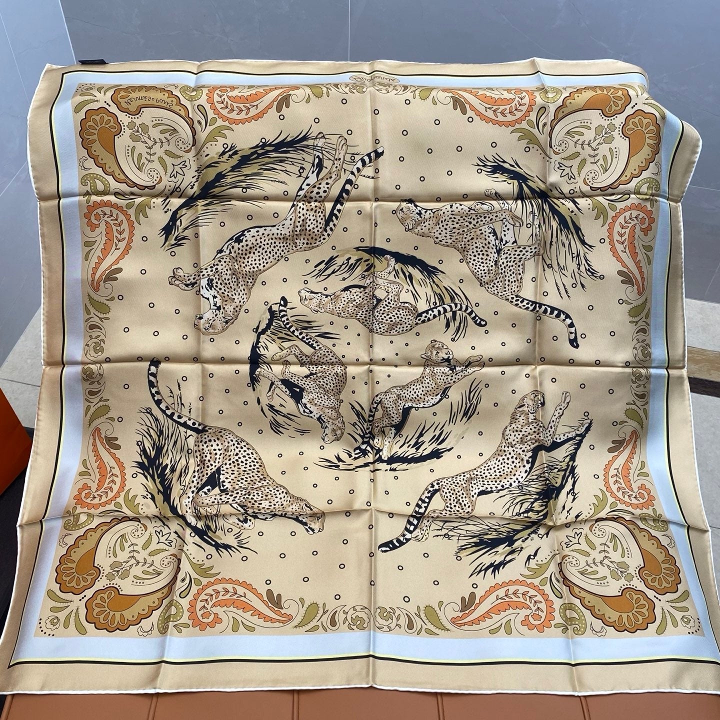 HERMES 25S SCARF 90 IN SILK 703672