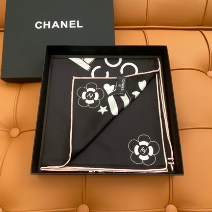 CHANEL 25S SCARF 90 IN SILK 703696