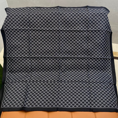 GUCCI 25S SCARF 90 IN SILK 709696