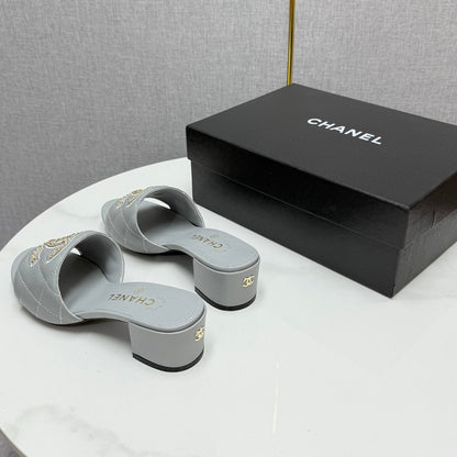 CC HIGH HEEL 25S IN DUSTY BLUE GREY CALFSKIN WITH LOGO