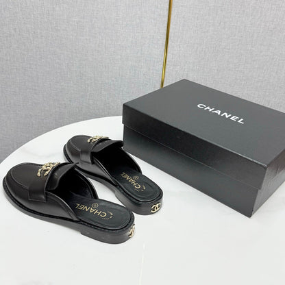 CC FLAT MULE 25S IN BLACK CALFSKIN STYLE 7
