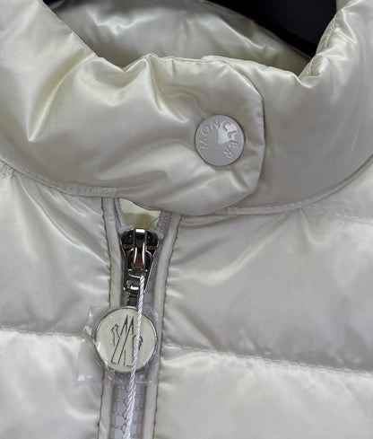 MONCLER 25S JACKET IN WHITE 048