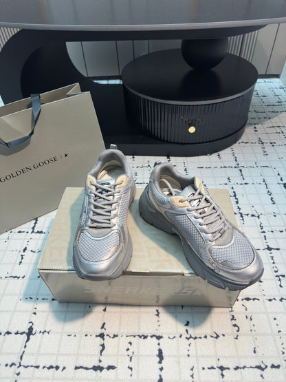 LIGHTSTAR WITH GREY CALFSKIN AND MESH UPPER AND GREY STAR