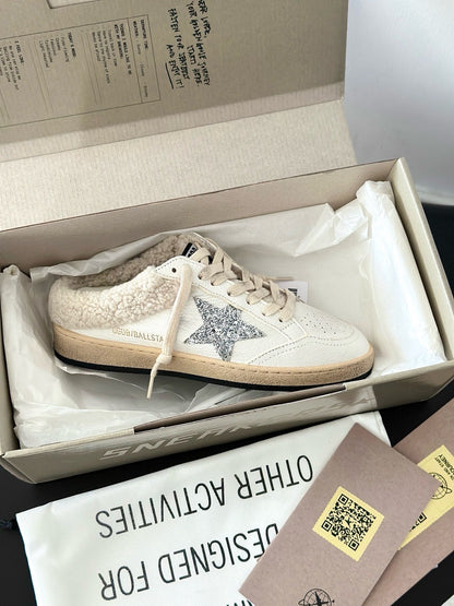 SUPER-STAR SABOTS IN WHITE CALFSKIN SHEARING LINING AND GLITTER WHITE STAR