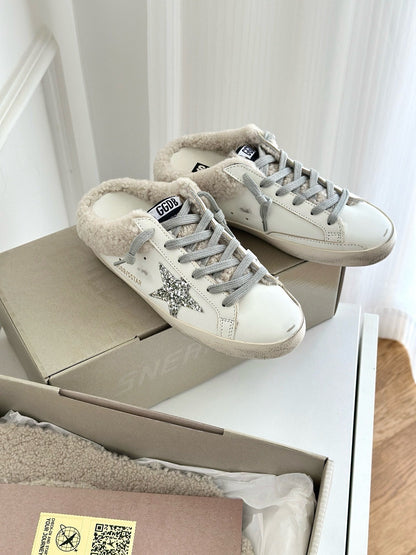 SUPER-STAR SABOTS IN WHITE CALFSKIN WITH GLITTER WHITE STAR