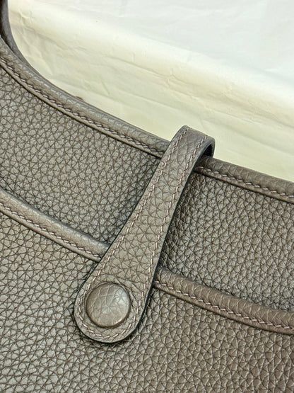 HM 26S EVELYNE BAG 23MM IN DARK BROWN GRAINED CALFSKIN