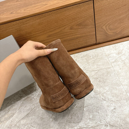 BALENCIAGA 25S ALASKA ANKLE BOOTS IN BROWN SUEDE