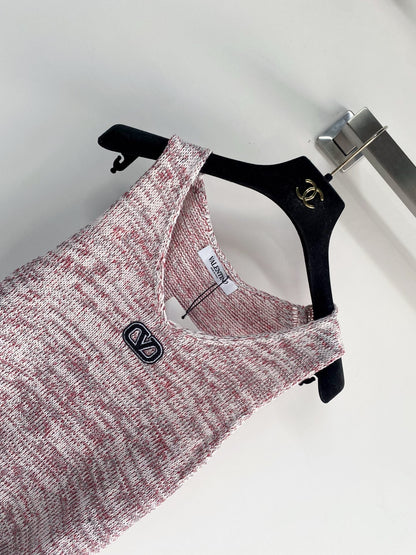 VALENTINO 26S SLEEVELESS SWEATER STYLE 110