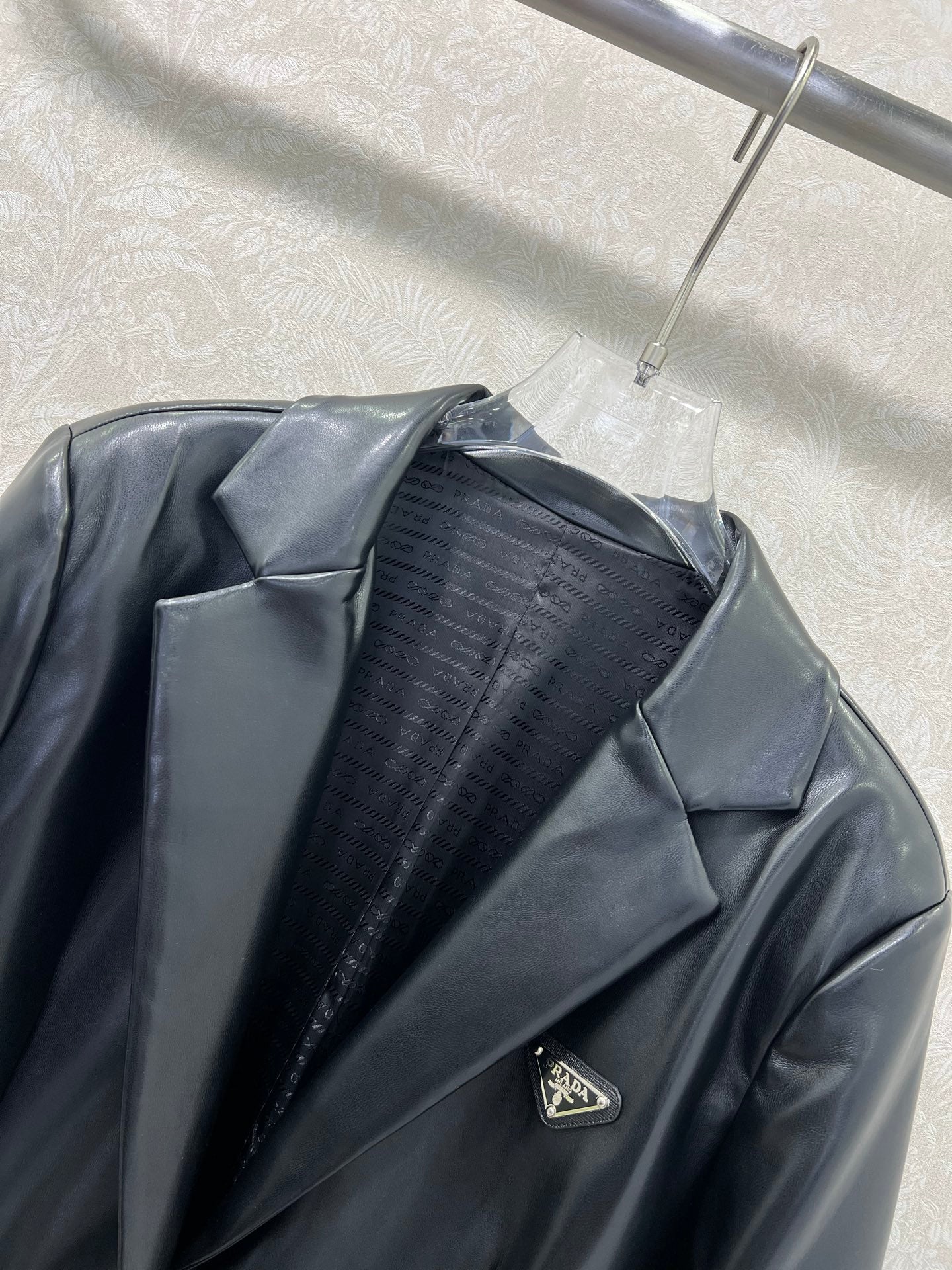 PRADA 25S LEATHER JACKET 208