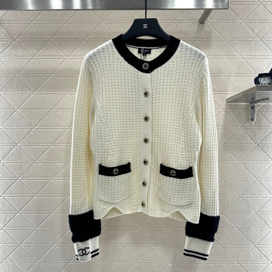 CHANEL 25S KNITTED CARDIGAN 644