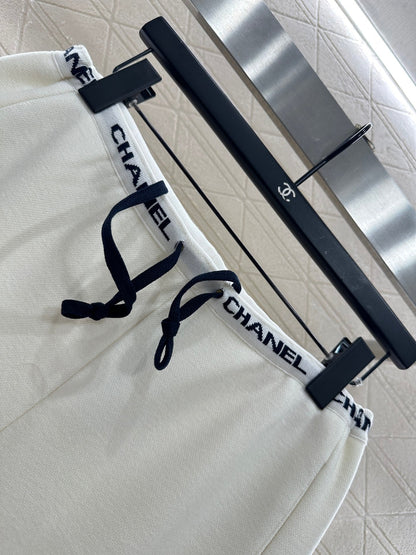 CHANEL 25S WIDE-LEG FLEECE-LINED PANTS 404