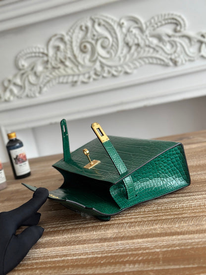 HM 26S KELLY MINI 22MM IN DARK GREEN CROC EMBOSSED CALFSKIN GOLD KELLY BUCKLE