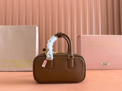 ARCADIE BAG 19 IN TAWNY BROWN SHINY CALFSKIN