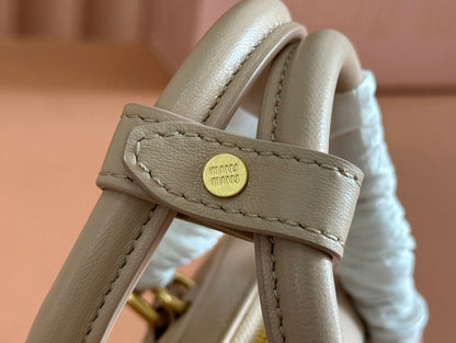 ARCADIE MATELASSÉ BAG 19 IN NUDE CALFSKIN GOLD HARDWARE